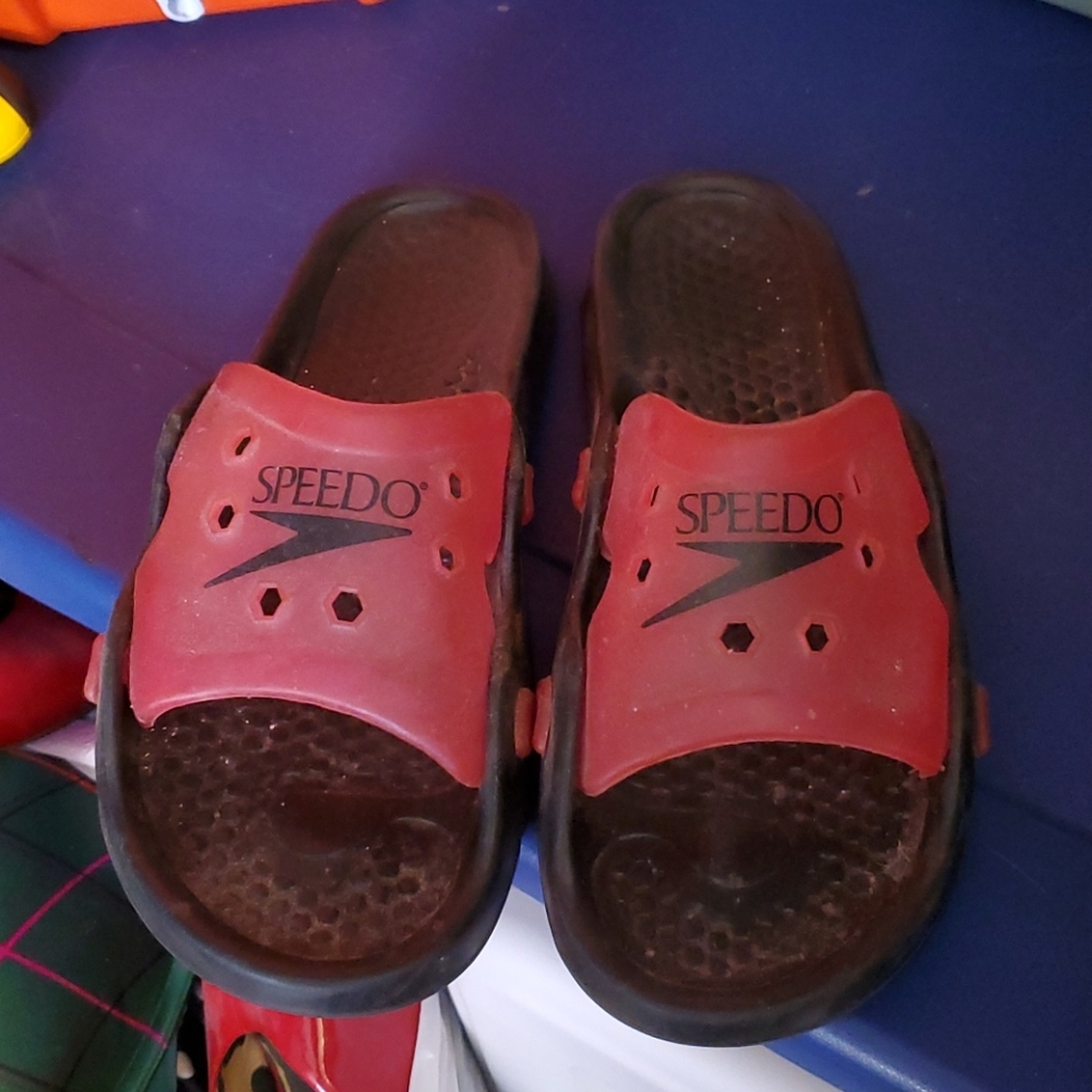 Speedo slip ons